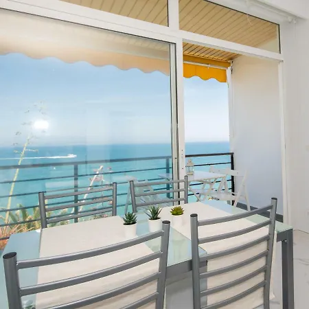 Cubo's Estudio Castillo De Santa Clara *